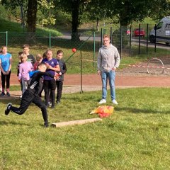 Geschick und Schnelligkeit beim Lauf-Biathlon.