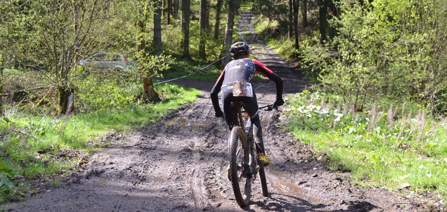 Radfahren beim Eifeler Crossduathlon.